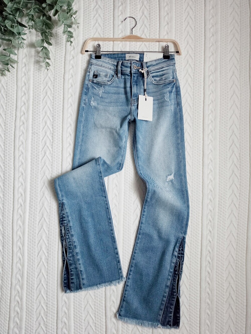 KanCan MR Medium Wash Bootcut Jeans Lizzie Split Hem Detail Stretch 1/24 NEW